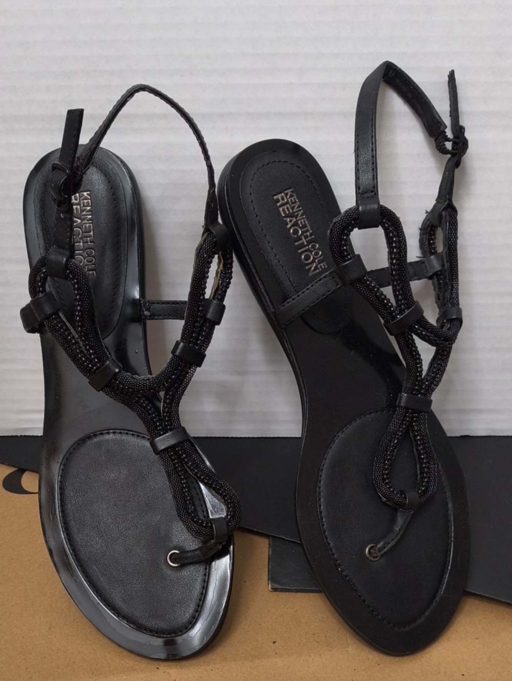 Kenneth Cole Reaction Women's Black Braided T-Strap Gladiator Sandals NWOB